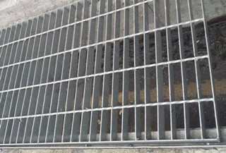 過車的地溝蓋板選擇什么樣的？